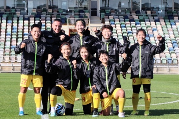 HLV Mai Đức Chung ĐT Mỹ cũng phải đối mặt với khó khăn như Việt Nam 1