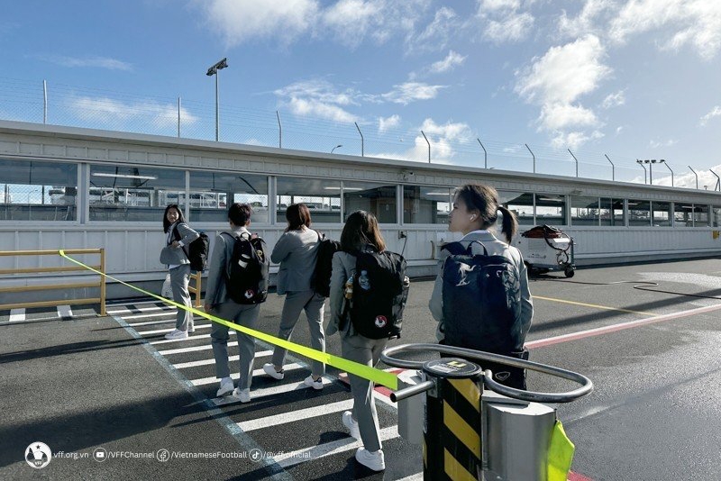 dT nu co mat tai Auckland