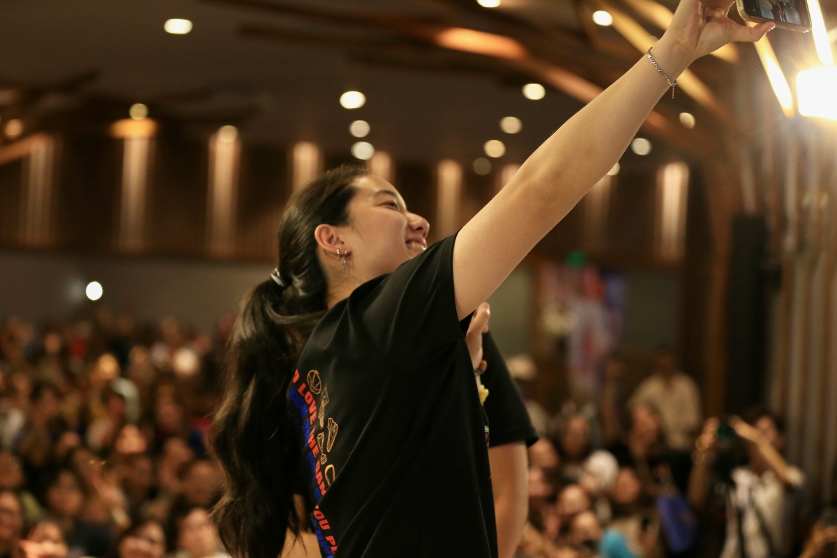 NHM tổ chức sinh nhật cho Thảo My, Thảo Vy ở Hà Nội 16