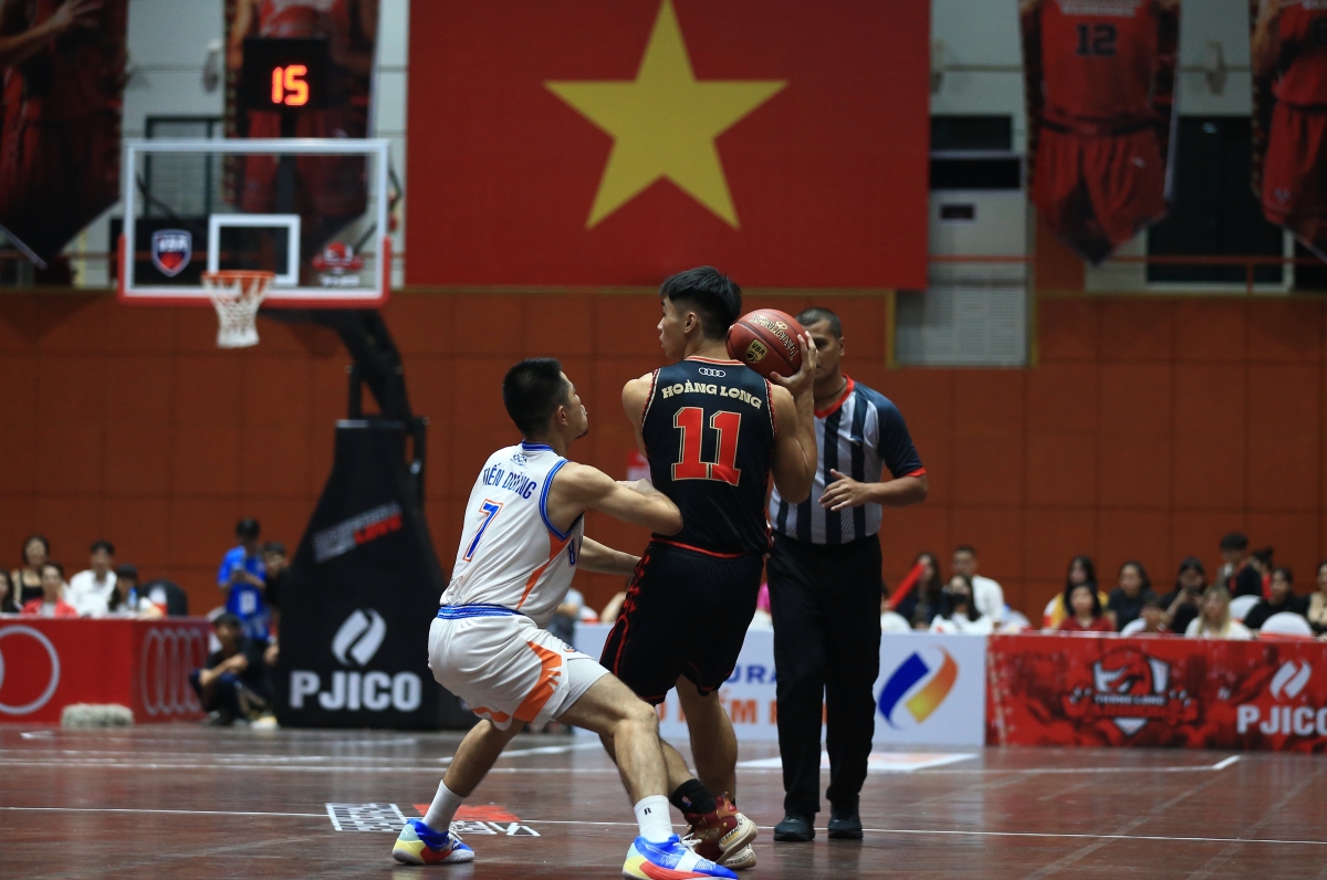 Thang Long Warriors thua tiếp trận derby Hà Nội vì quên đăng ký ngoại binh 10