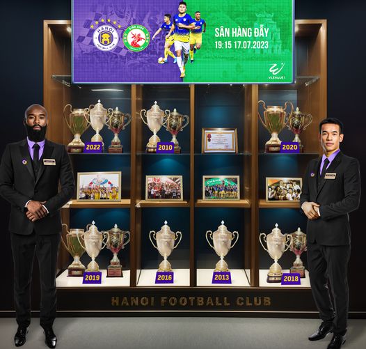 CLB Hà Nội flex bộ sưu tập cúp đáng mơ ước 1 CLB Hà Nội flex bộ sưu tập cúp đáng mơ ước 1