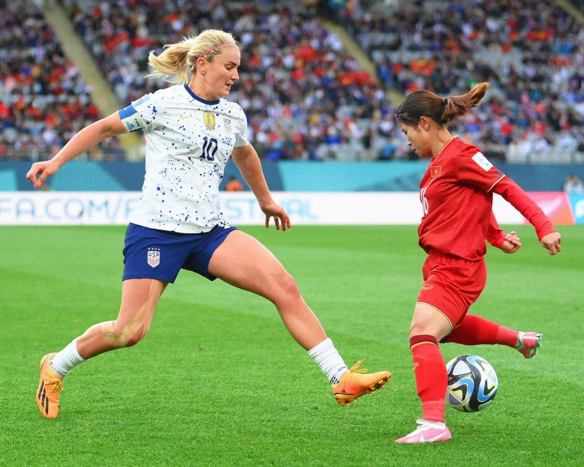 ĐT nữ Việt Nam đấu Mỹ với những chiếc băng quấn chặt 2