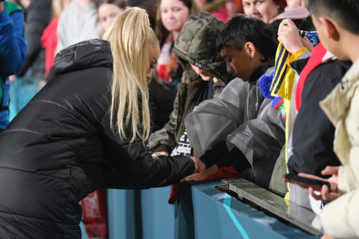 Sức hút của nữ hoàng 14 triệu follow Alisha Lehmann tại World Cup 2 Sức hút của nữ hoàng 14 triệu follow Alisha Lehmann tại World Cup 2