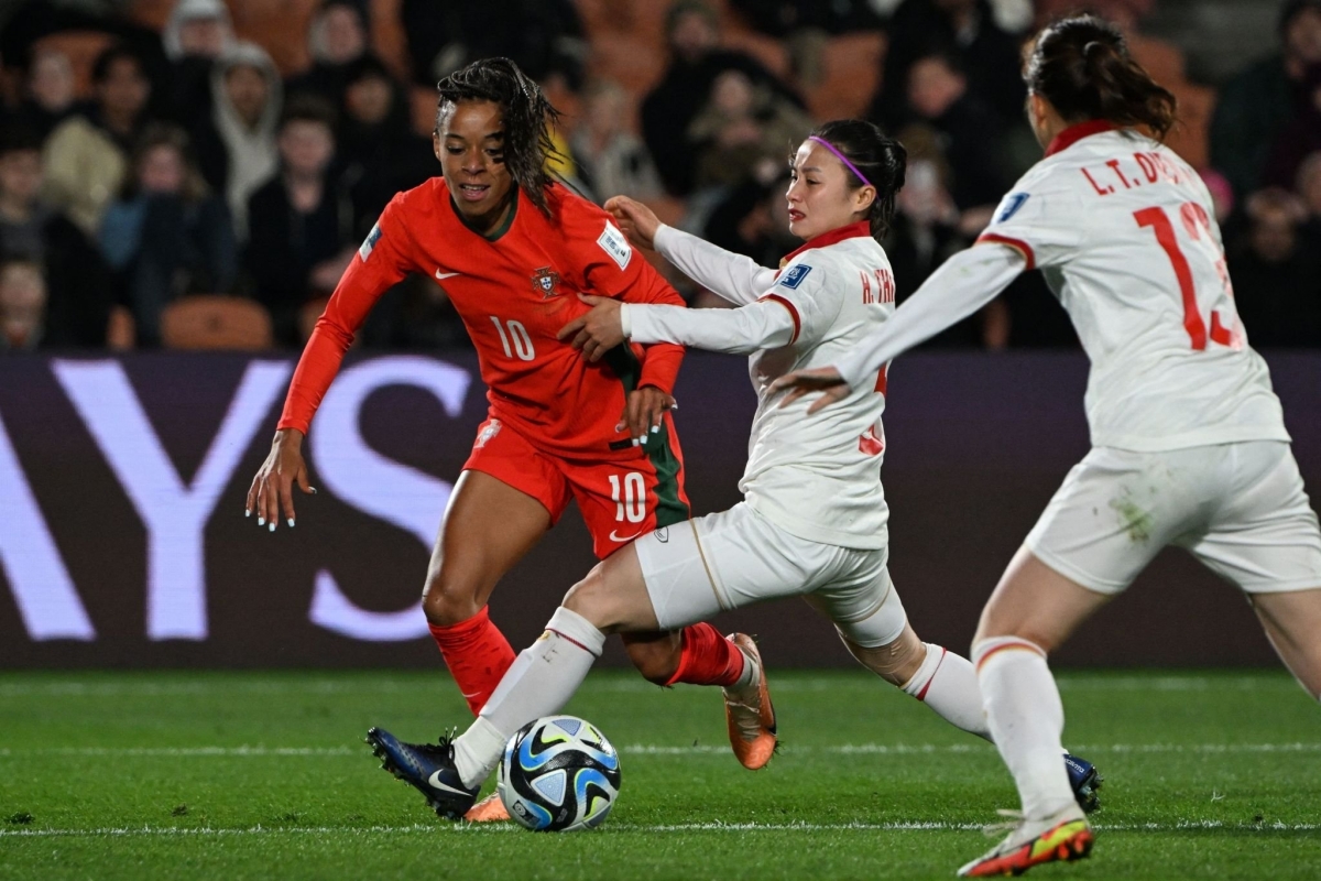 Hoàng Thị Loan Diễm My Jessica Silva nữ Việt Nam vs Bồ Đào Nha 27/7 Hoang Thi Loan Diem My Jessica Silva nu Viet Nam vs Bo dao Nha 27/7