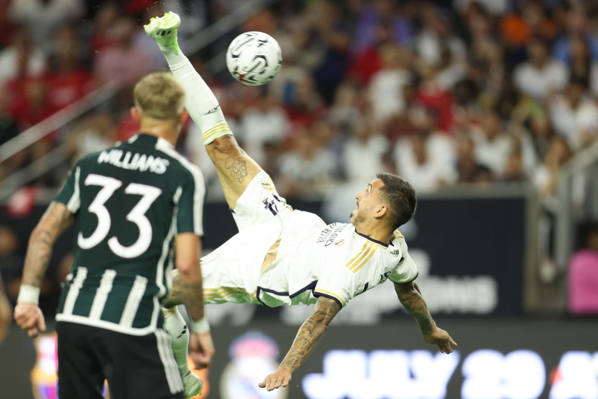 Joselu Từ kẻ xuống hạng đến người xoa dịu nỗi nhớ Benzema của Real Madrid 2