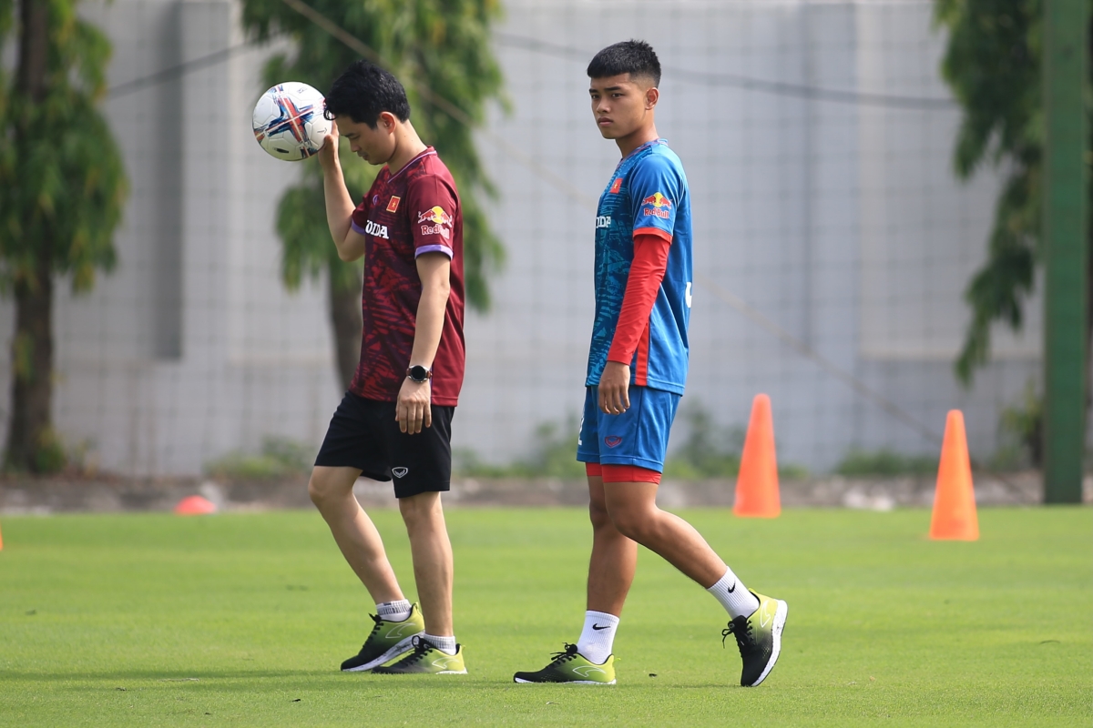 Thể hình ấn tượng của tiền đạo U23 Việt Nam đang chơi bóng tại Hàn Quốc 3 Thể hình ấn tượng của tiền đạo U23 Việt Nam đang chơi bóng tại Hàn Quốc 3