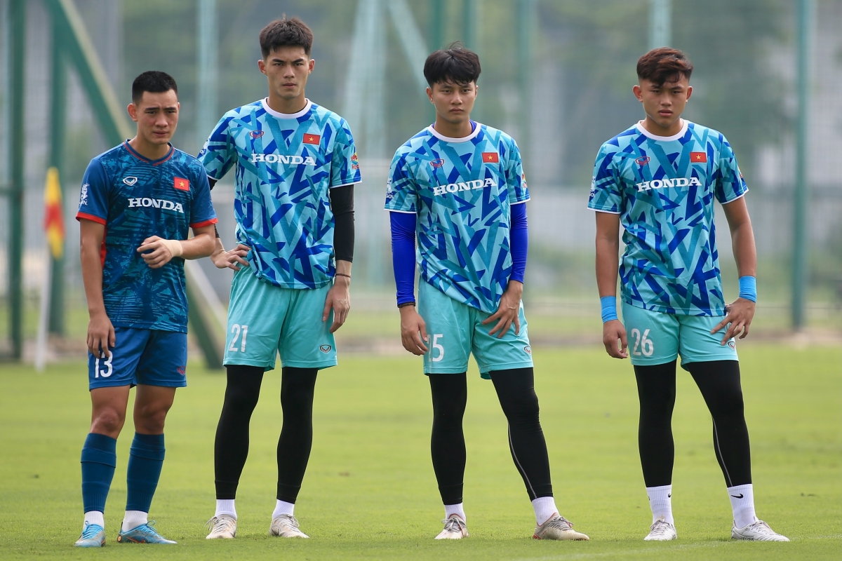 Thể hình ấn tượng của tiền đạo U23 Việt Nam đang chơi bóng tại Hàn Quốc 8 Thể hình ấn tượng của tiền đạo U23 Việt Nam đang chơi bóng tại Hàn Quốc 8