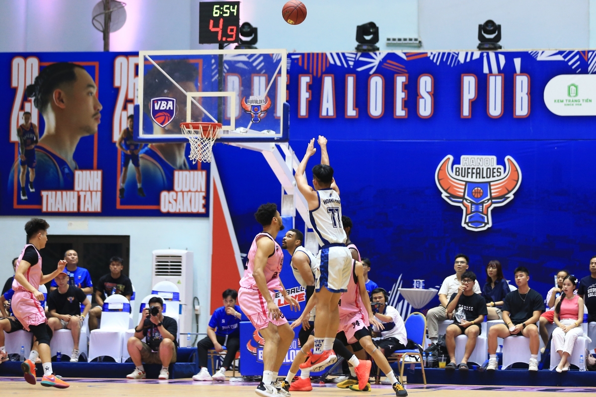 Mặc trang phục Blackpink, Hanoi Buffaloes thắng trận thứ 7 liên tiếp 3