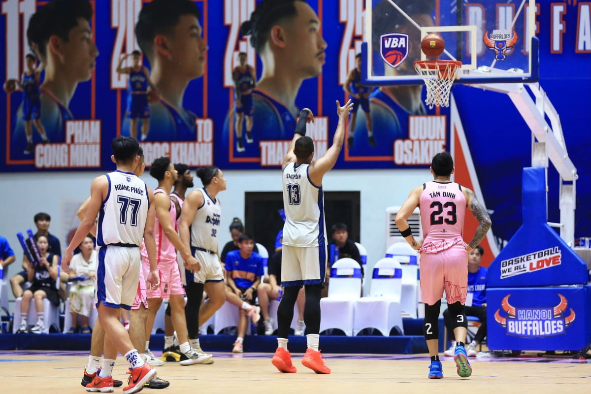 Mặc trang phục Blackpink, Hanoi Buffaloes thắng trận thứ 7 liên tiếp 4