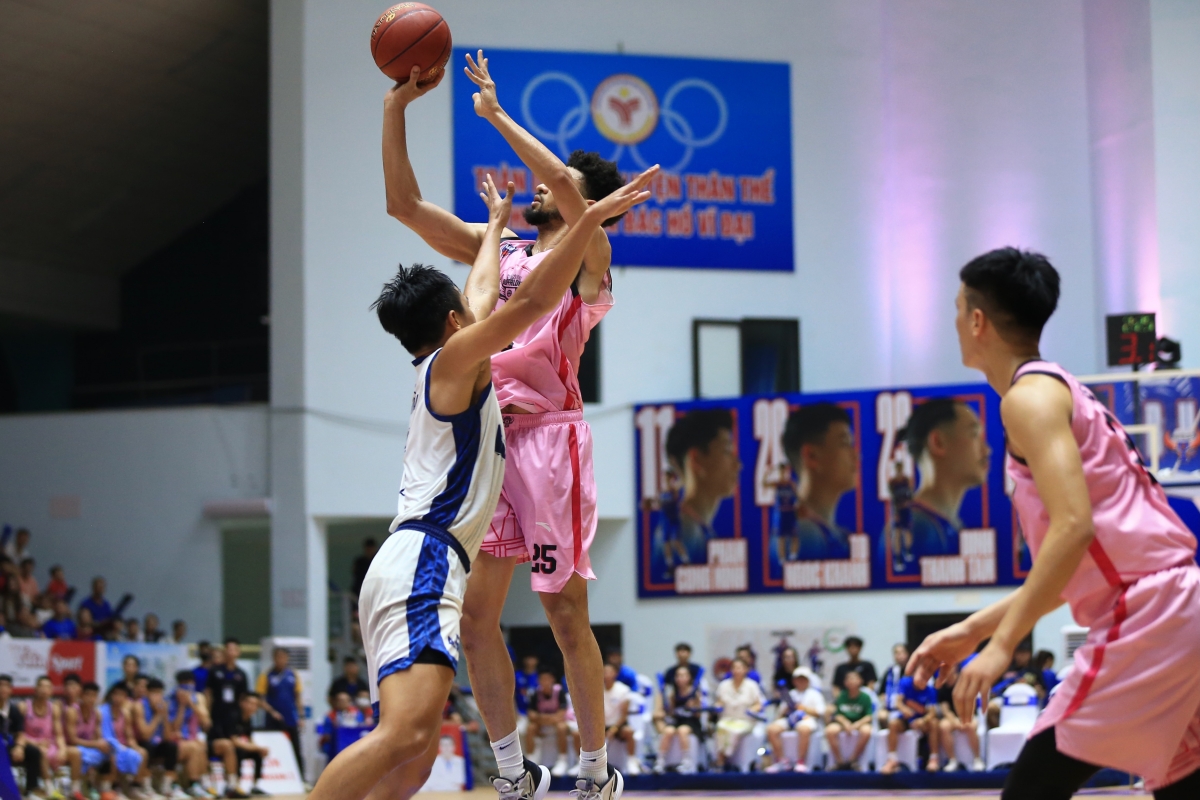 Mặc trang phục Blackpink, Hanoi Buffaloes thắng trận thứ 7 liên tiếp 9