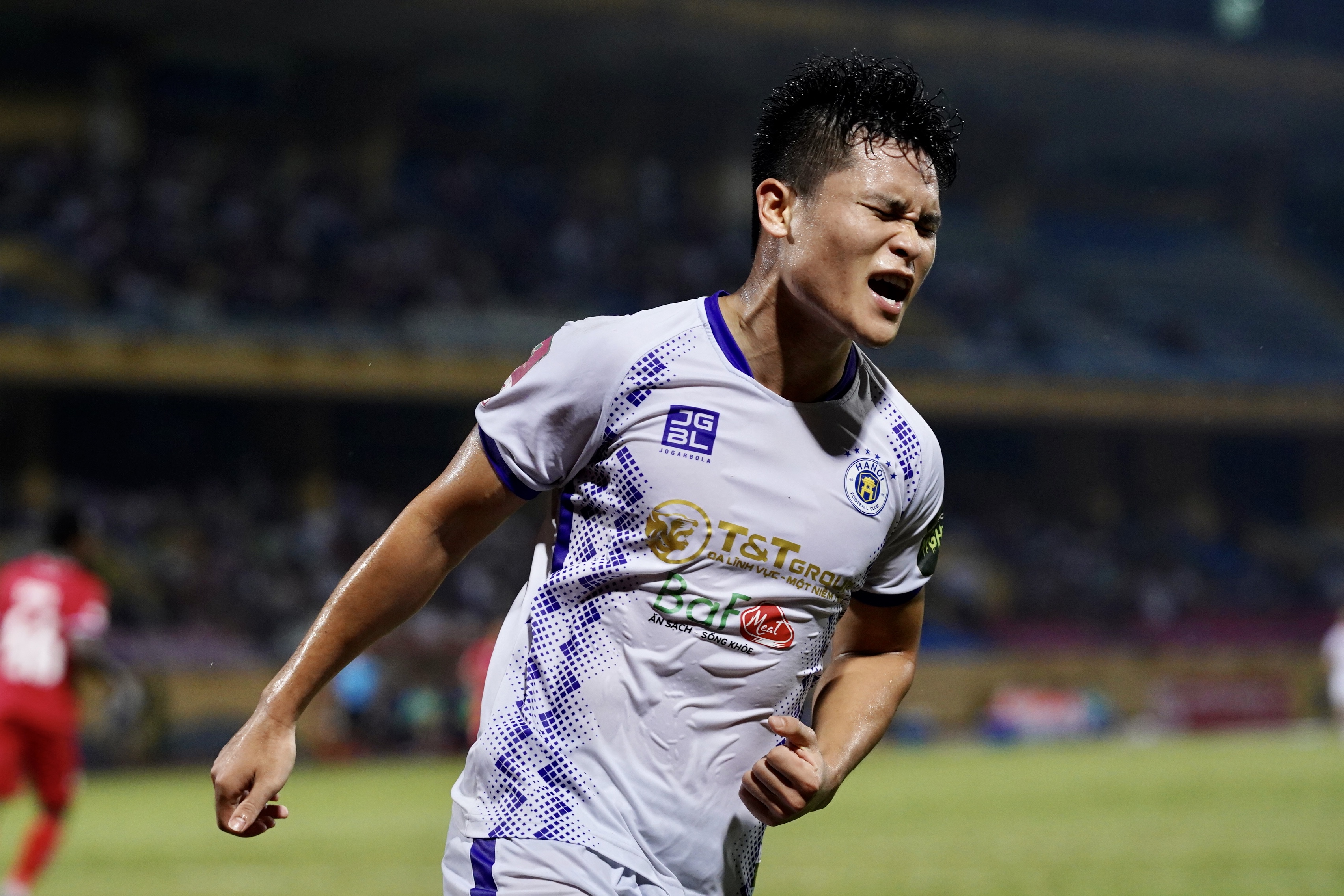 Văn Quyết đáp trả màn la ó của CĐV Hải Phòng 9