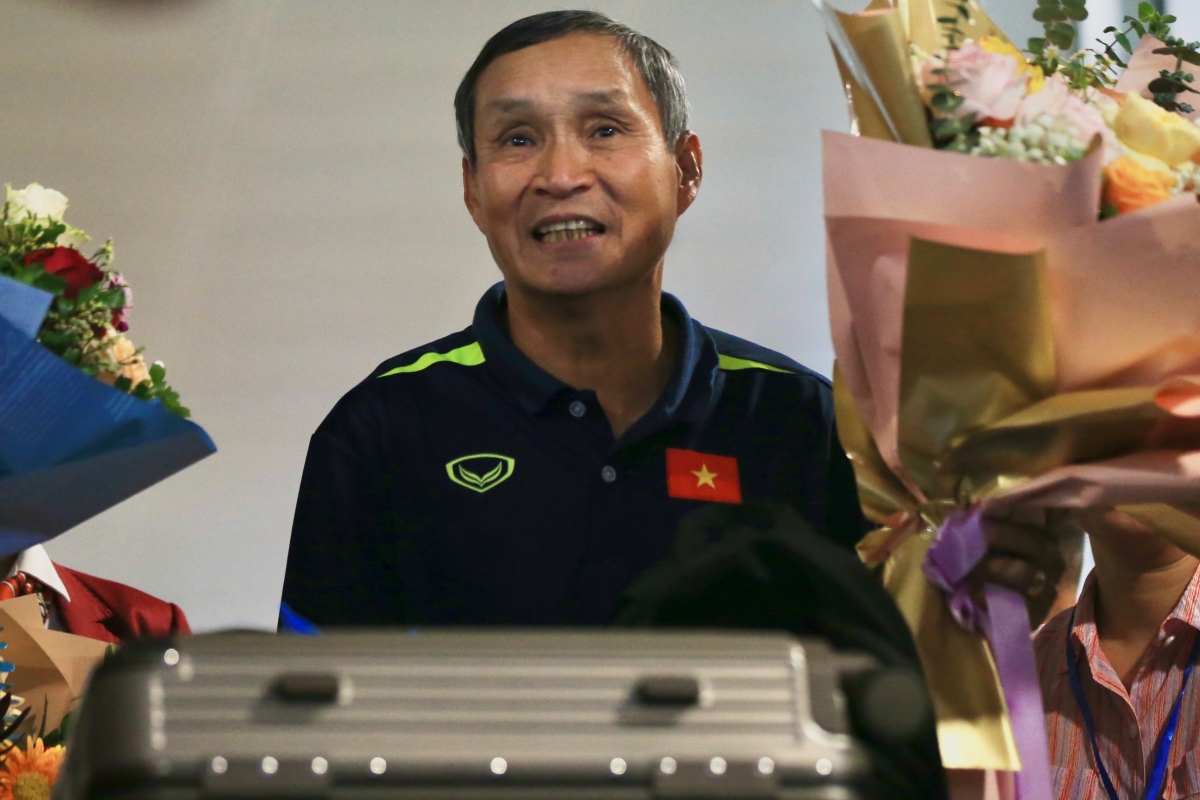 HLV Mai duc Chung dT Viet Nam ve nuoc 3/8