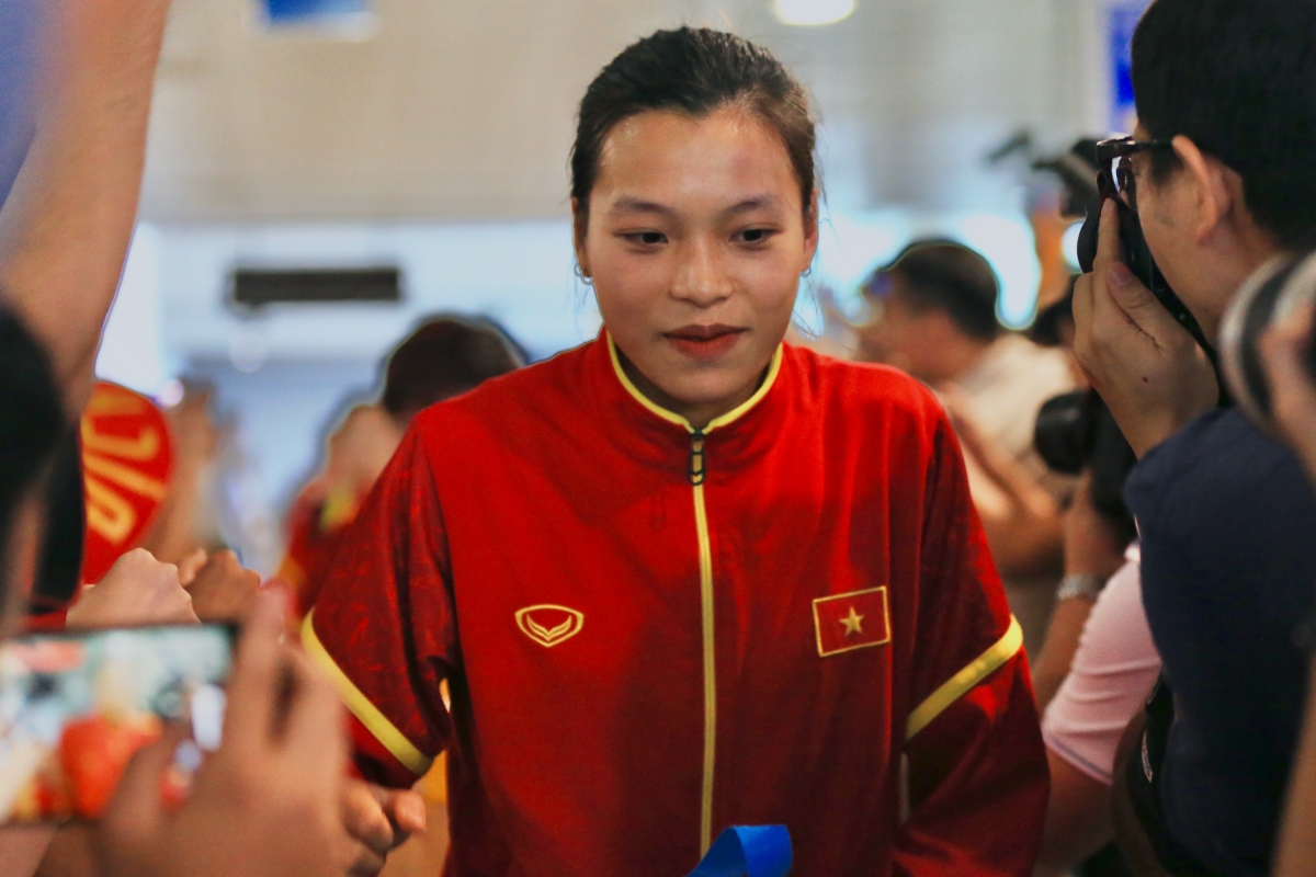 Kieu Oanh dT Viet Nam ve nuoc 3/8