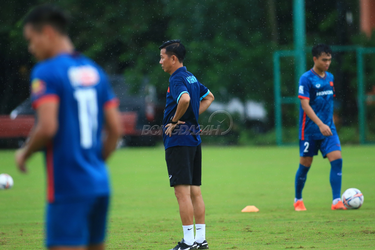 Cái bắt tay đáng nhớ của 2 HLV đưa bóng đá Việt Nam tham dự World Cup 1