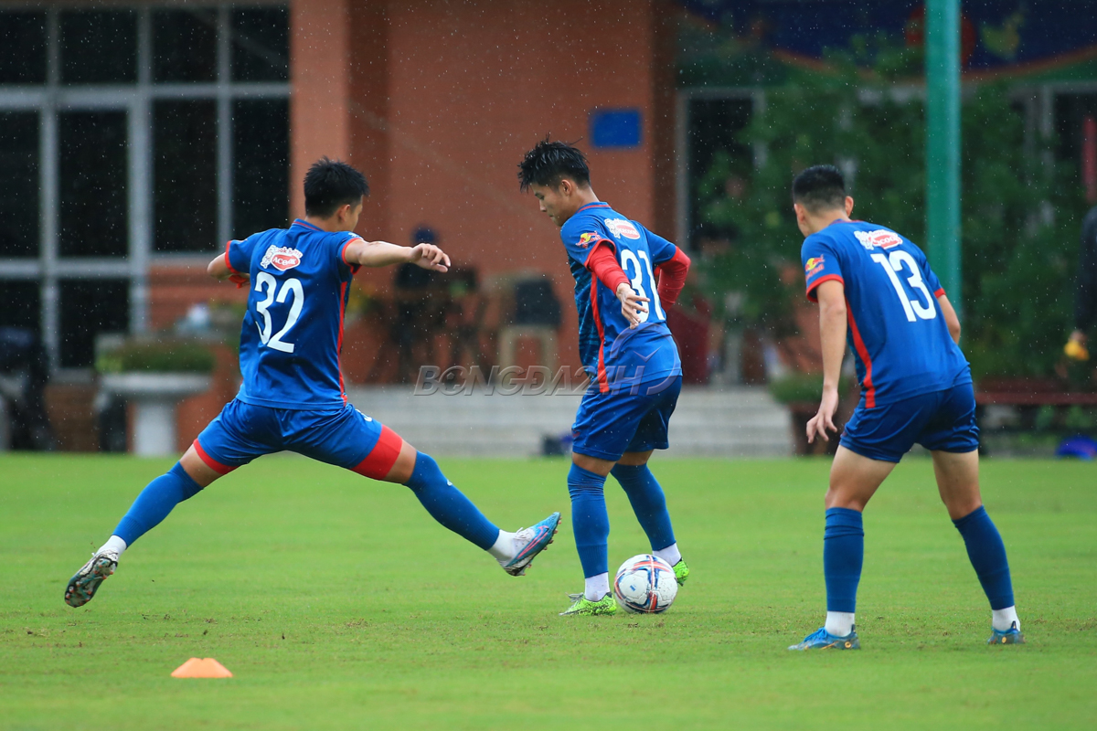 Cái bắt tay đáng nhớ của 2 HLV đưa bóng đá Việt Nam tham dự World Cup 3