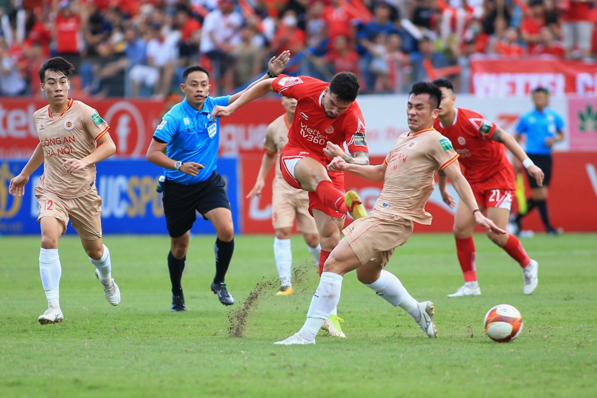 Cầu thủ Viettel thất vọng khi hết cửa vô địch 3