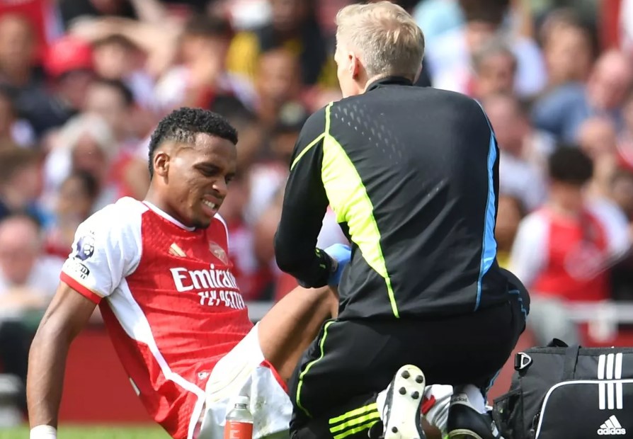 arsenal-jurrien-timber-chan-thuong-ACL arsenal-jurrien-timber-chan-thuong-ACL