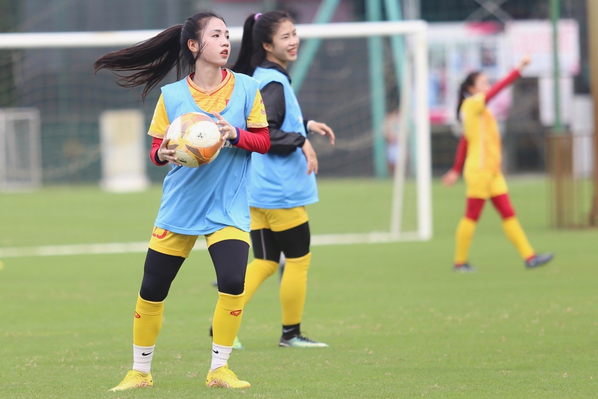 Tân binh ĐT nữ Việt Nam muốn học hỏi Tuyết Dung 2 Tân binh ĐT nữ Việt Nam muốn học hỏi Tuyết Dung 2