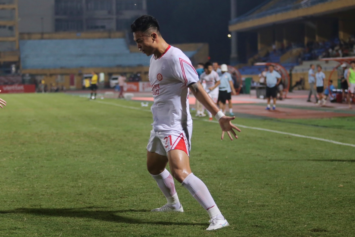 Đức Chiến hoá Cristiano Ronaldo đưa Viettel vào chung kết Cúp Quốc gia 2