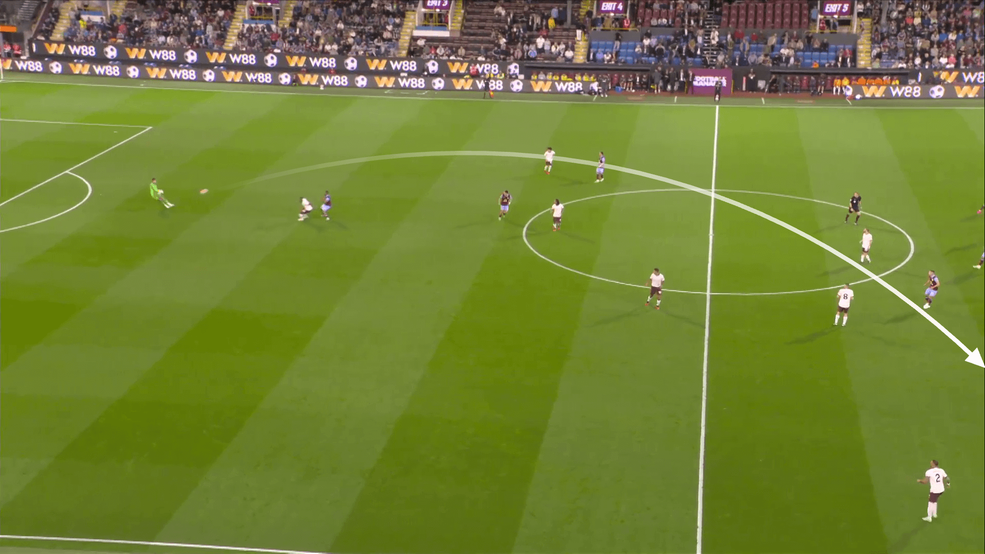 Phát kiến mới của Pep Guardiola với khả năng chơi chân của Ederson 33