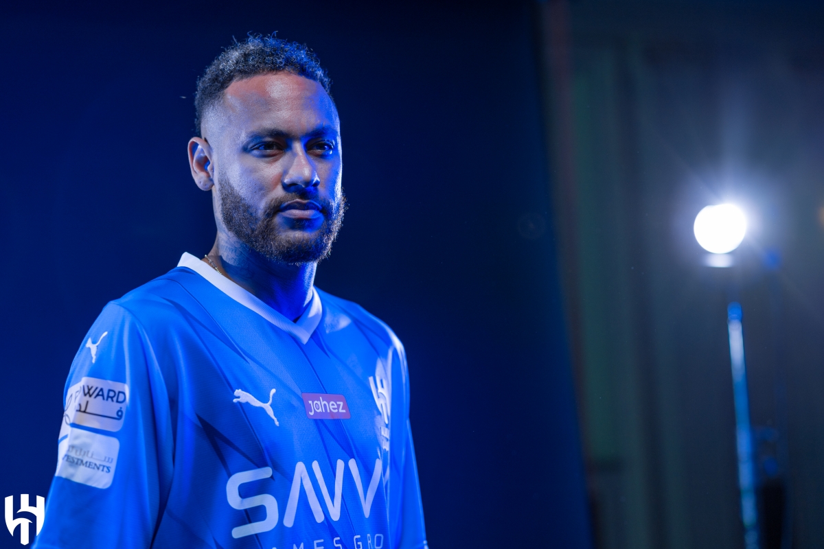 Neymar trong màu áo Al Hilal Neymar trong mau ao Al Hilal
