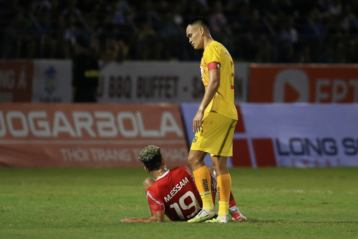 Đồng đội Salah bất lực, Viettel lỡ hẹn Cúp Quốc gia 3