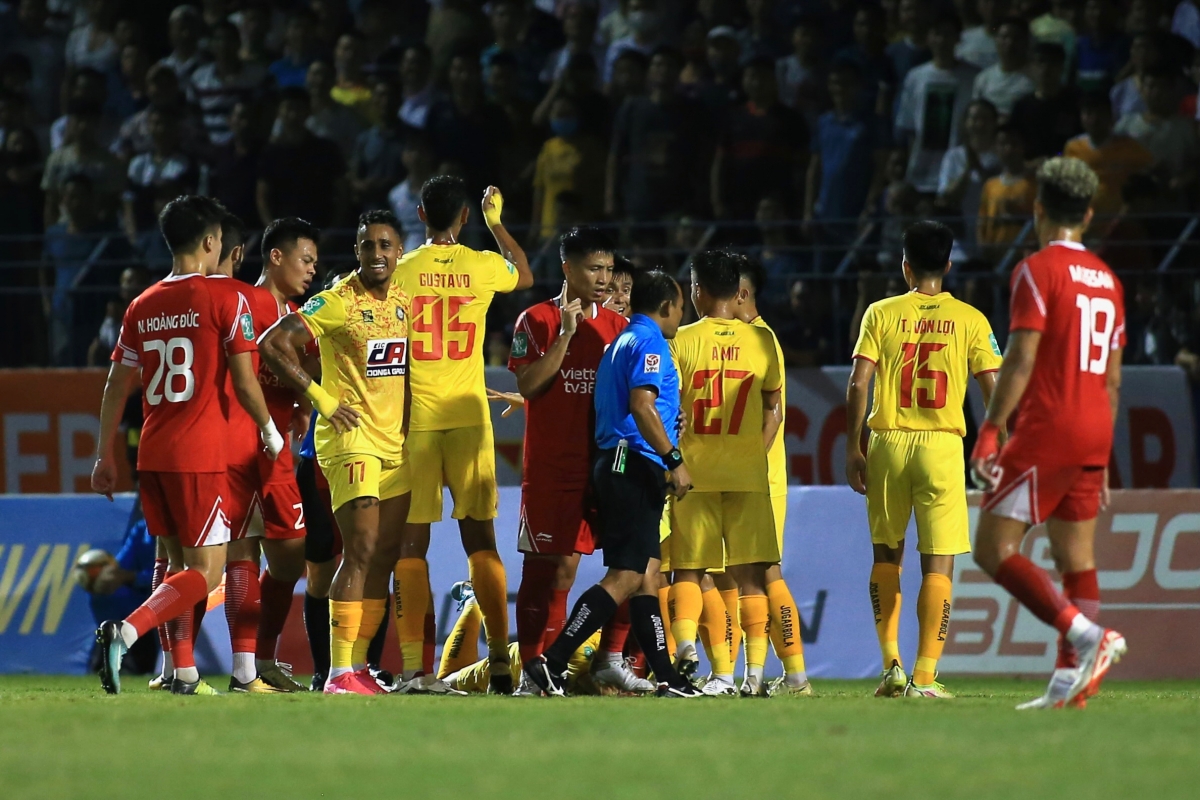 Đồng đội Salah bất lực, Viettel lỡ hẹn Cúp Quốc gia 6