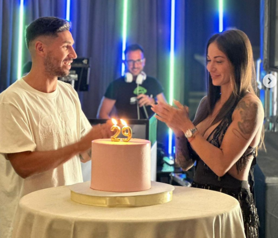 Ngắm nhan sắc nàng WAGs mới nhất của Premier League 4