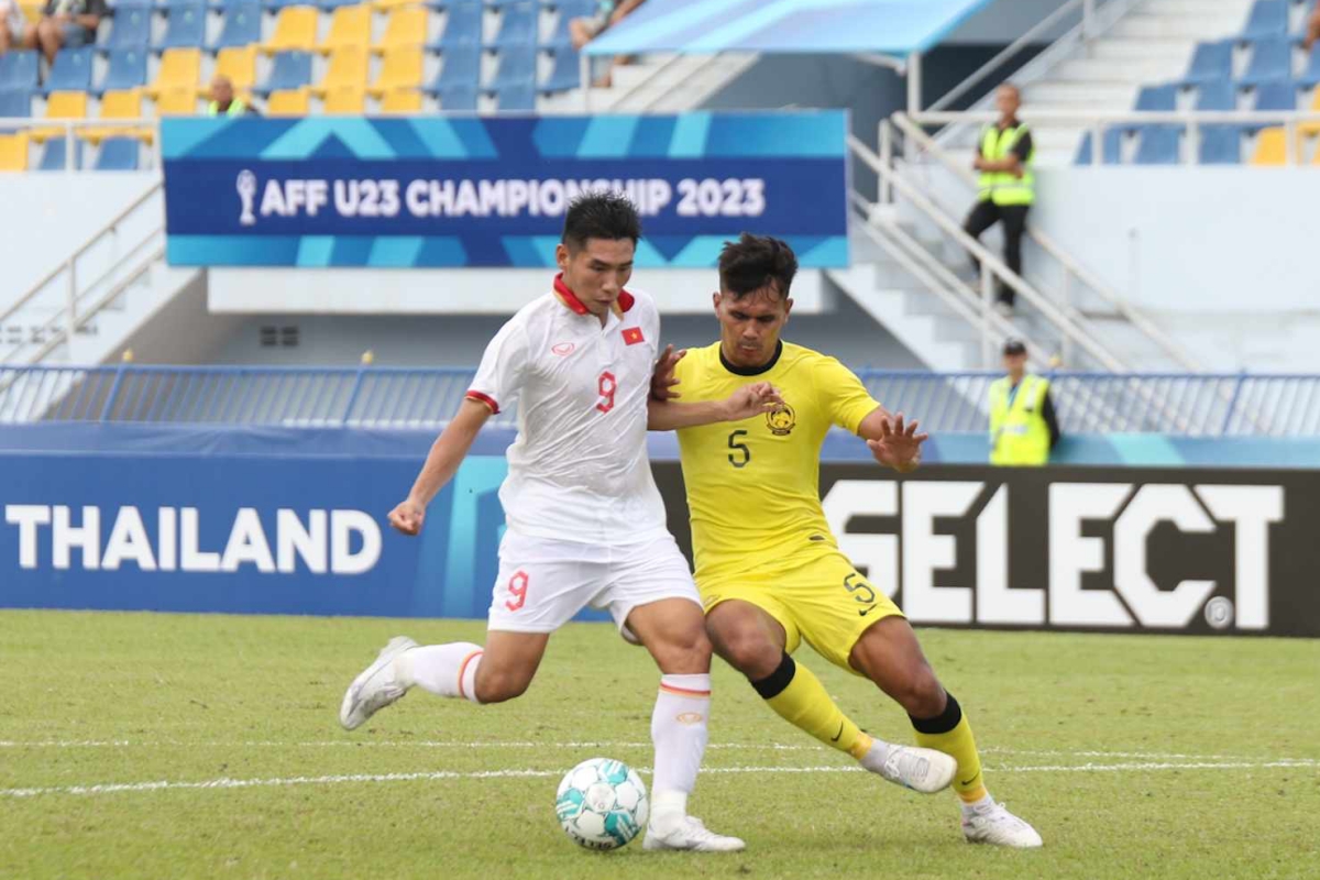 U23 Viet Nam danh bai U23 Malaysia de vao chung ket