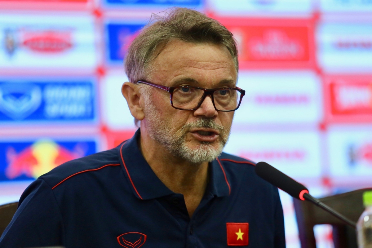 HLV Troussier muốn Việt Nam không còn chơi ngẫu hứng và may mắn 1 HLV Troussier muốn Việt Nam không còn chơi ngẫu hứng và may mắn 1