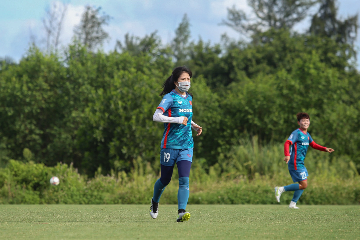 ĐT nữ Việt Nam hứng khởi trong chuyến tập huấn ở Hải Phòng 9