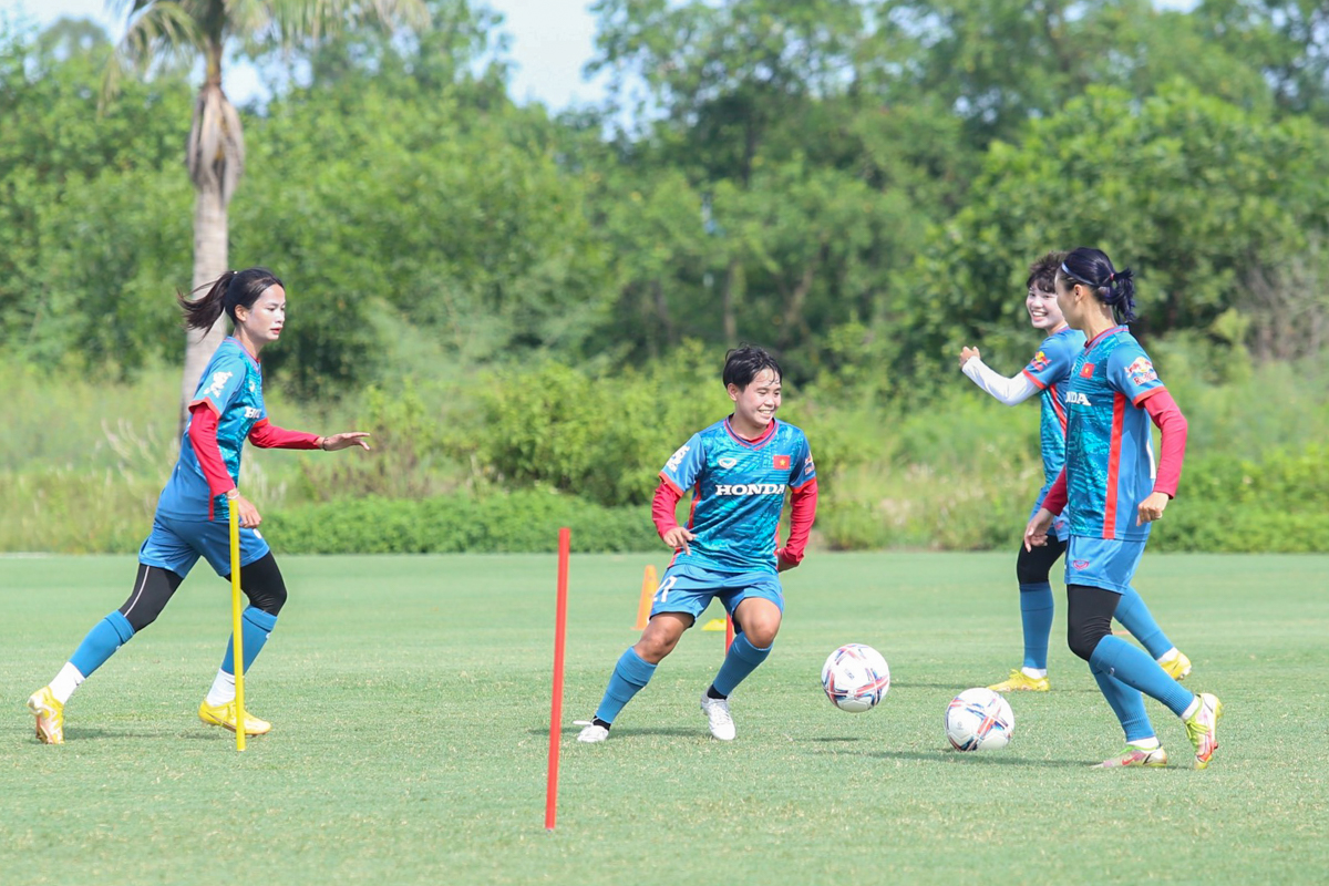 ĐT nữ Việt Nam hứng khởi trong chuyến tập huấn ở Hải Phòng 4