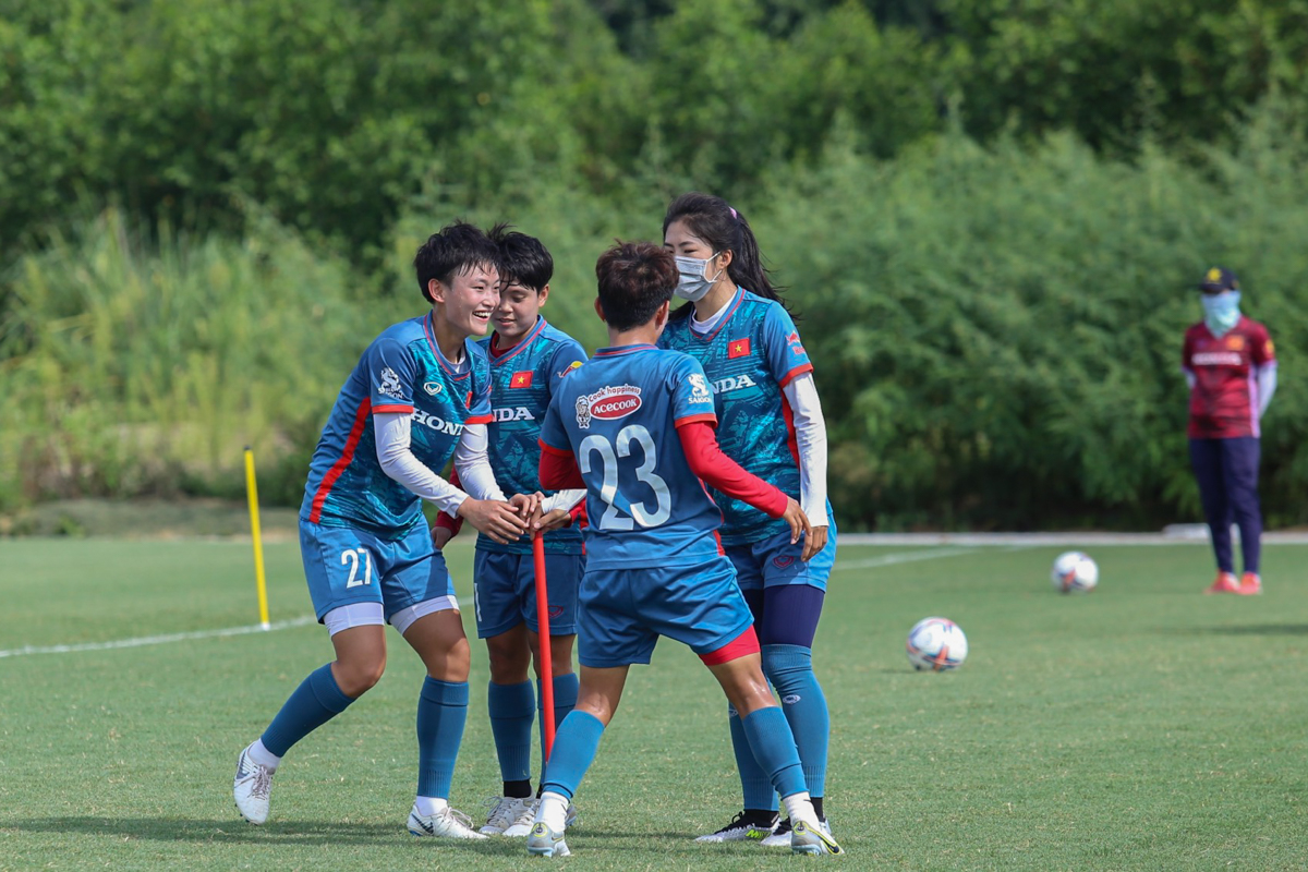 ĐT nữ Việt Nam hứng khởi trong chuyến tập huấn ở Hải Phòng 7