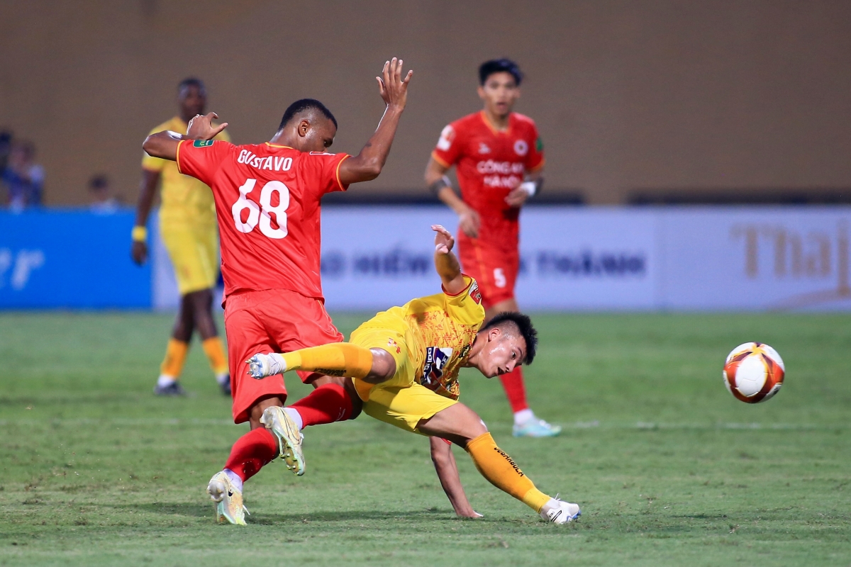 CAHN lên ngôi vô địch sau trận cầu quyết liệt với Thanh Hoá 6 CAHN lên ngôi vô địch sau trận cầu quyết liệt với Thanh Hoá 6