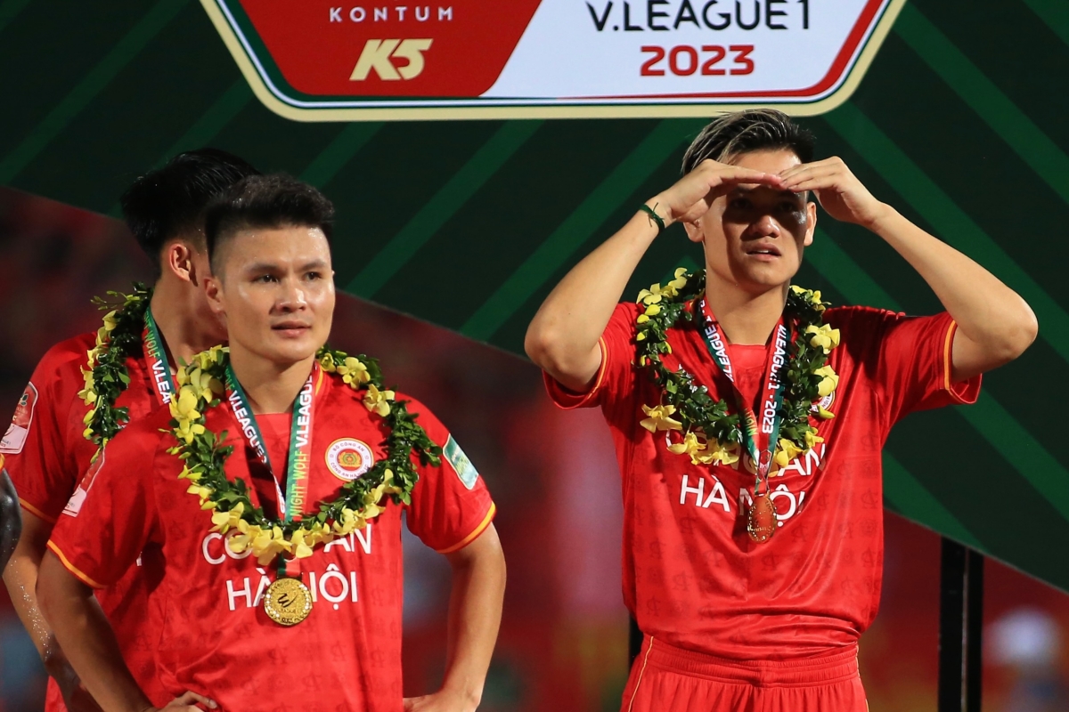Những hình ảnh ấn tượng trong chức vô địch đầu tiên của CAHN 3 Những hình ảnh ấn tượng trong chức vô địch đầu tiên của CAHN 3