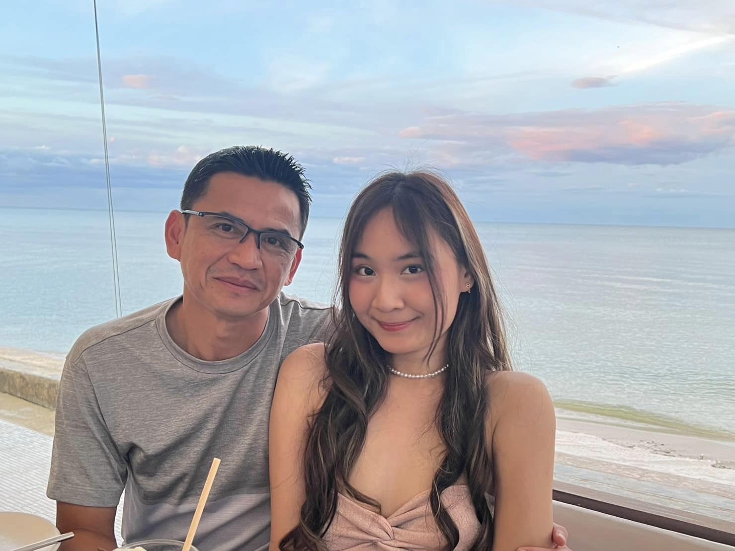 HLV Kiatisuk vi vu cùng gia đình trước khi trở lại Việt Nam 3