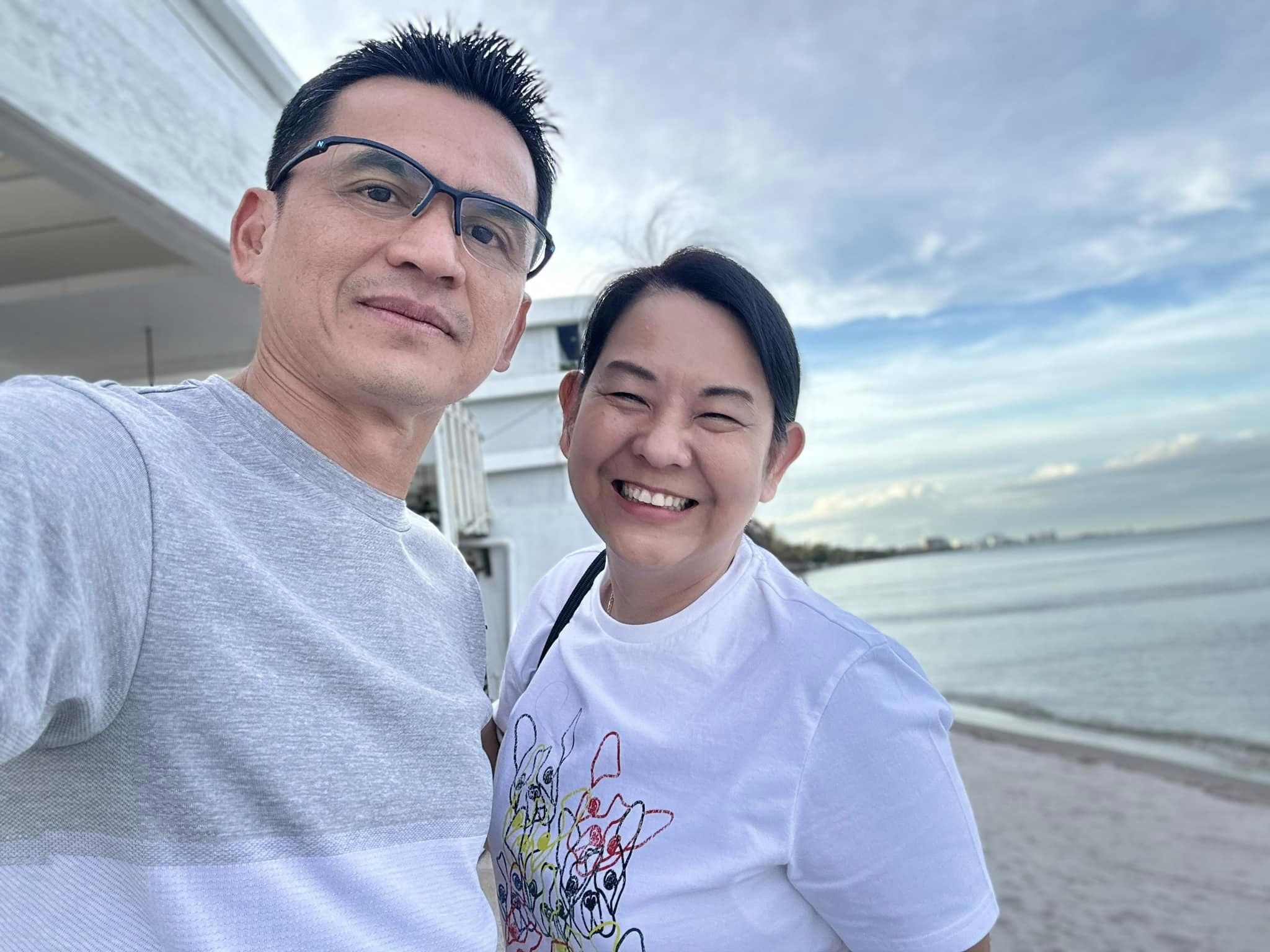 HLV Kiatisuk vi vu cùng gia đình trước khi trở lại Việt Nam 2