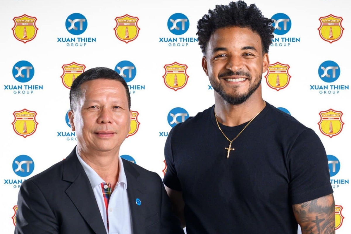 Tiền đạo Rafaelson trở lại CLB Nam Định Tien dao Rafaelson tro lai CLB Nam dinh