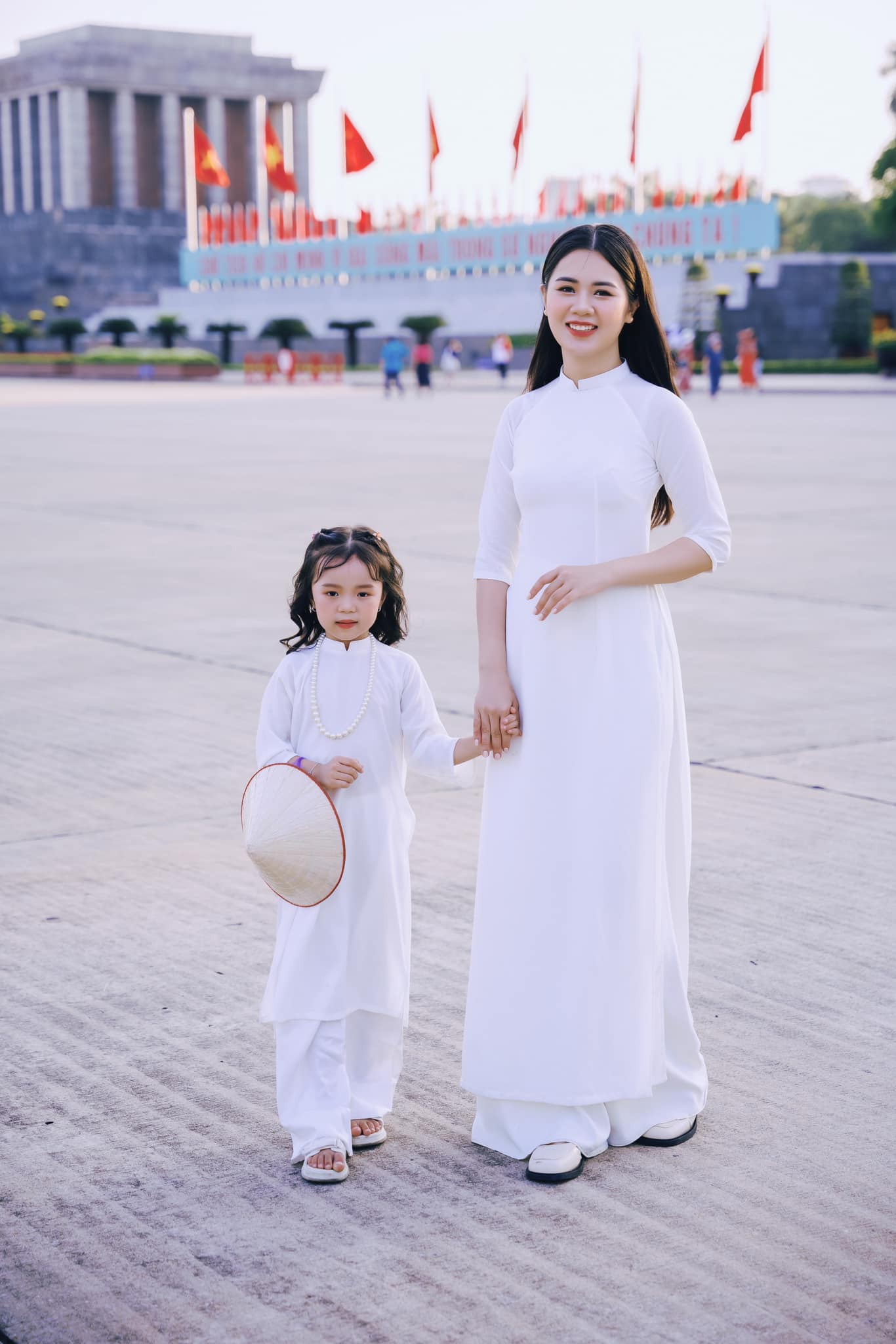 Bộ ảnh mừng Tết Độc Lập của gia đình Quế Ngọc Hải gây sốt 5