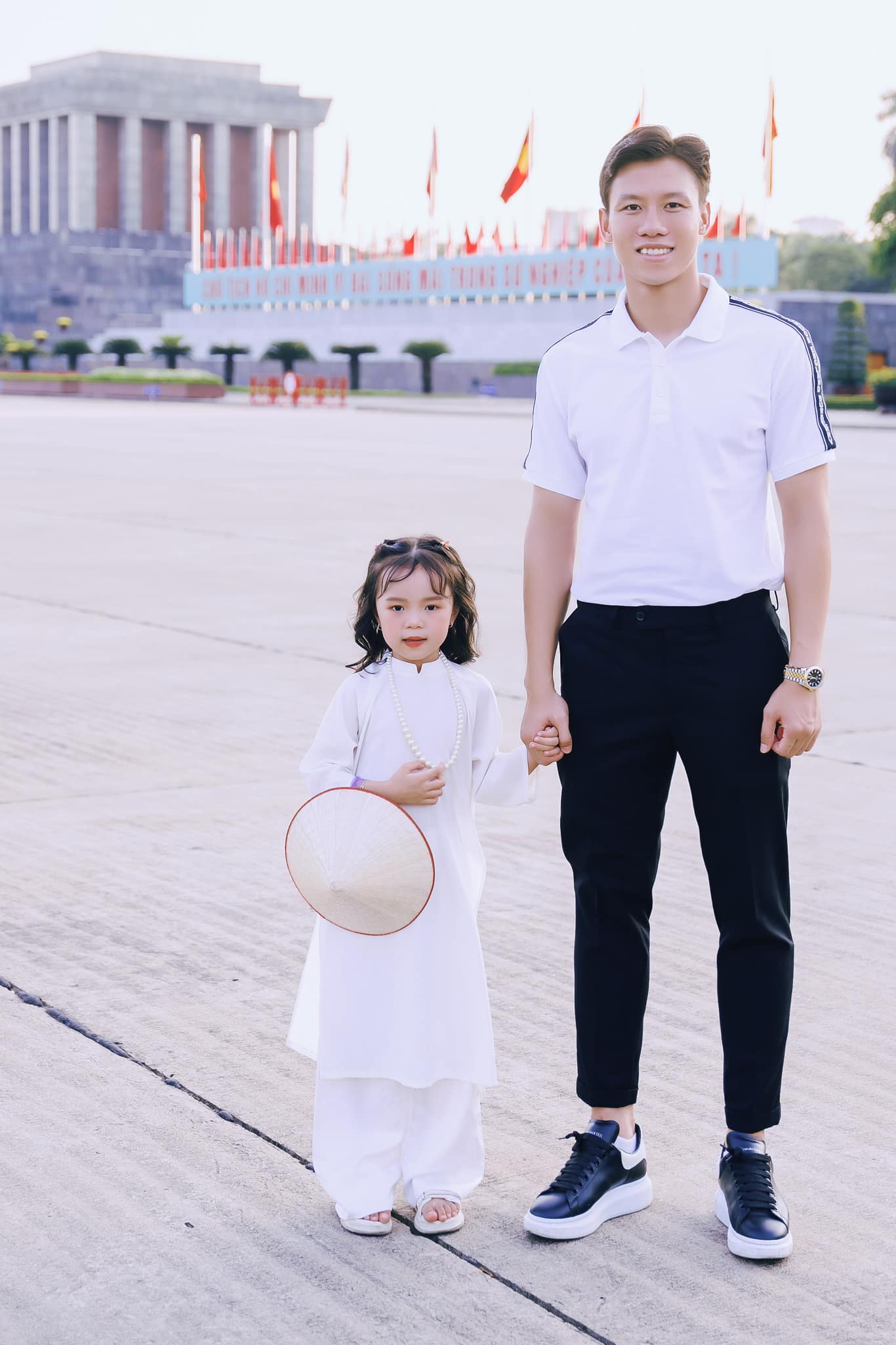 Bộ ảnh mừng Tết Độc Lập của gia đình Quế Ngọc Hải gây sốt 6