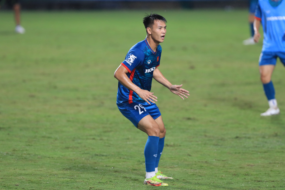 Dương Văn Hào muốn gây ấn tượng với HLV Philippe Troussier Duong Van Hao muon gay an tuong voi HLV Philippe Troussier