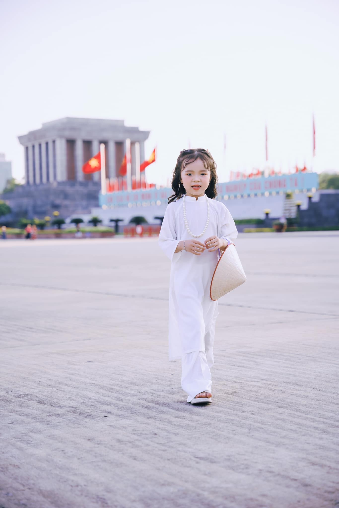 Bộ ảnh mừng Tết Độc Lập của gia đình Quế Ngọc Hải gây sốt 1