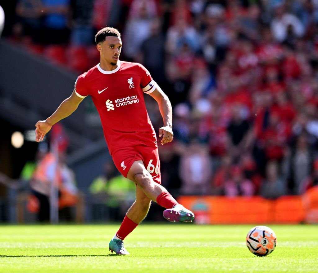 Liverpool đón tin vui từ Alexander-Arnold 1