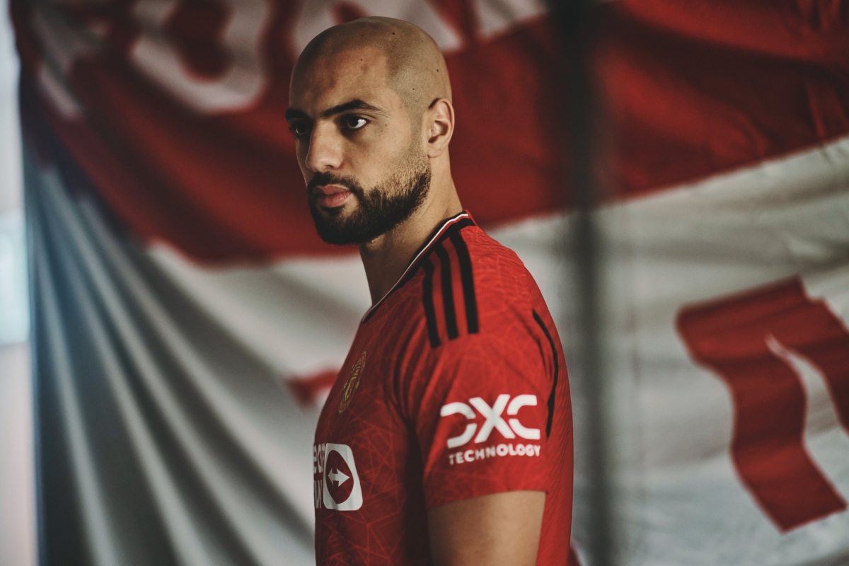 Amrabat chinh thuc ra mat Man United