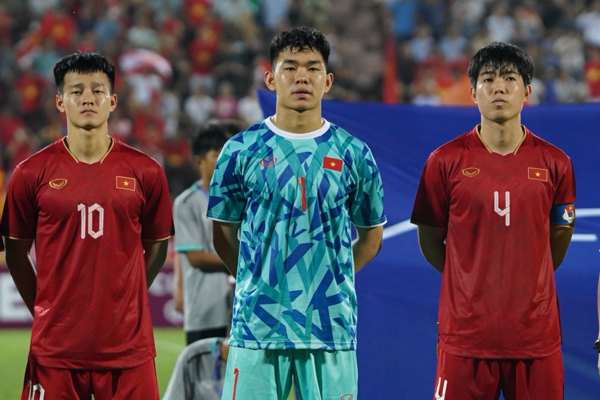 U23 Việt Nam ra quân thuận lợi bằng một set tennis 2