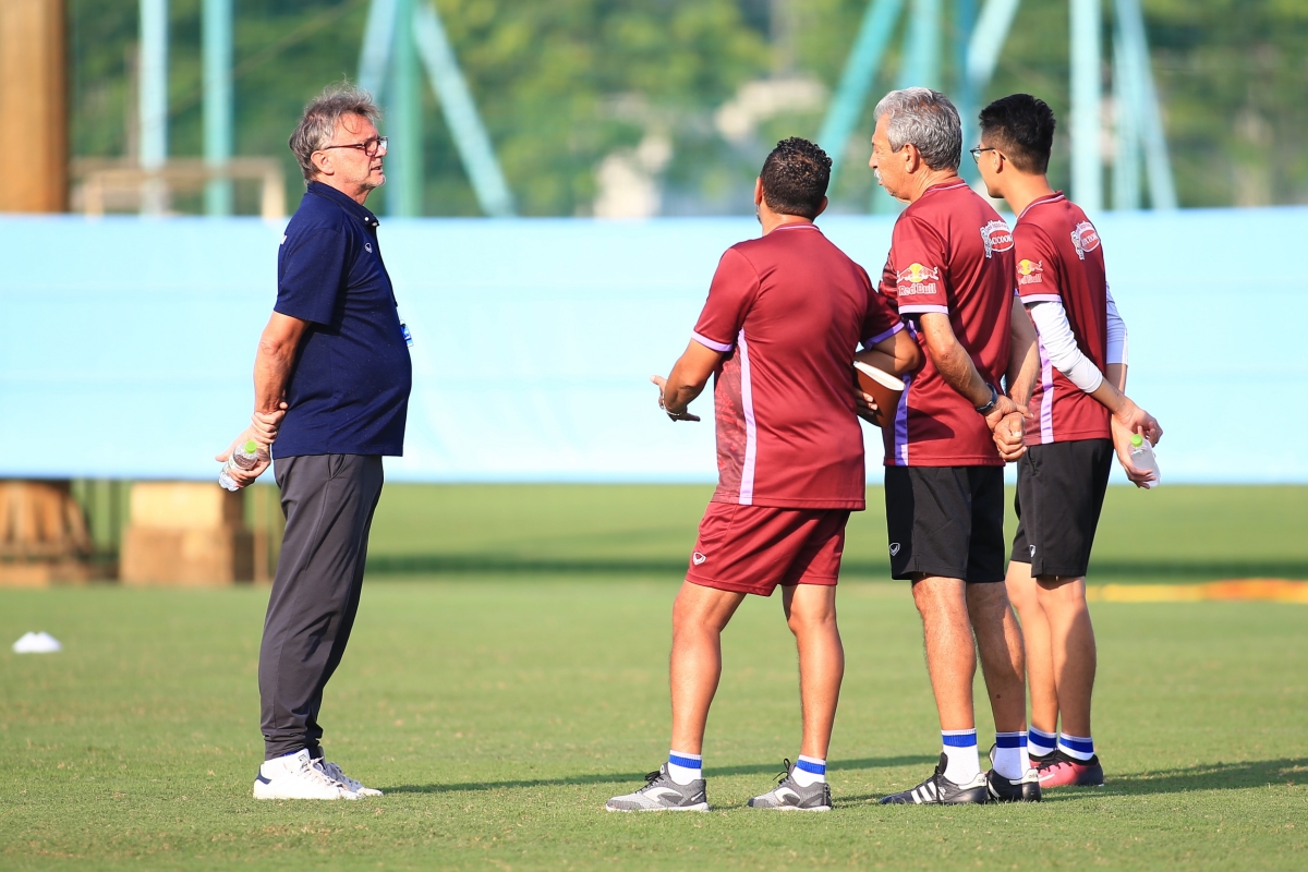 ĐT U23 Việt Nam tập chiều 8/9 dT U23 Viet Nam tap chieu 8/9