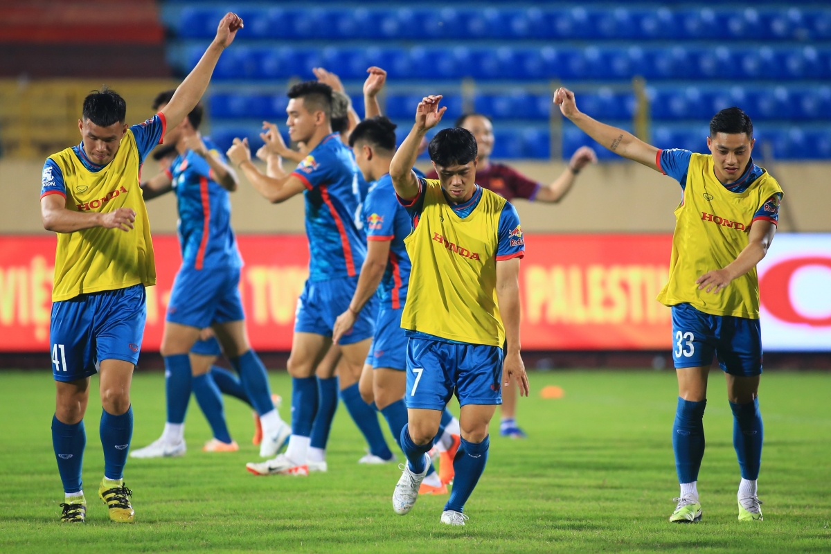 Chờ HLV Troussier thử nghiệm đến bao giờ 1