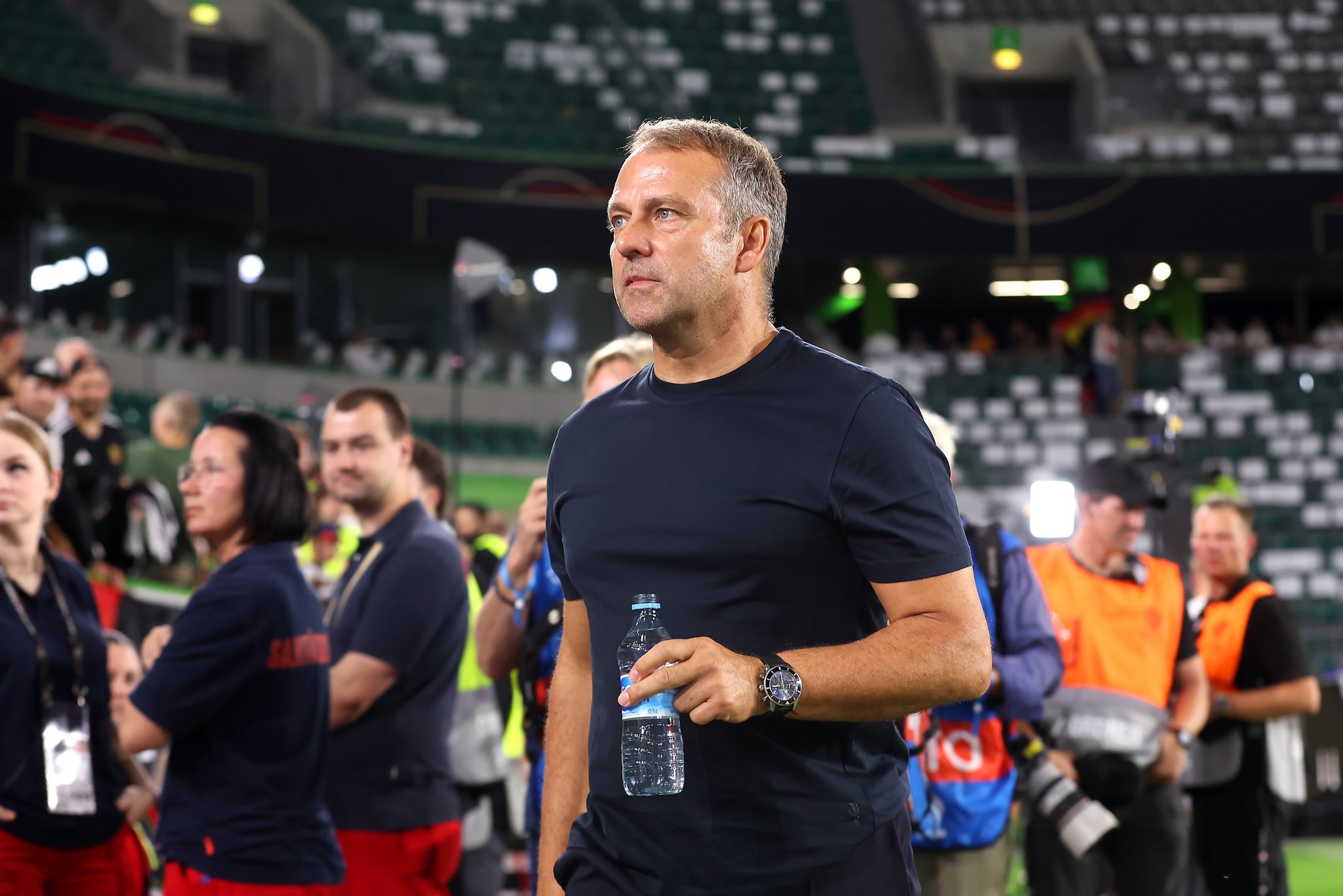 Loạt HLV tên tuổi rảnh việc hè này 3