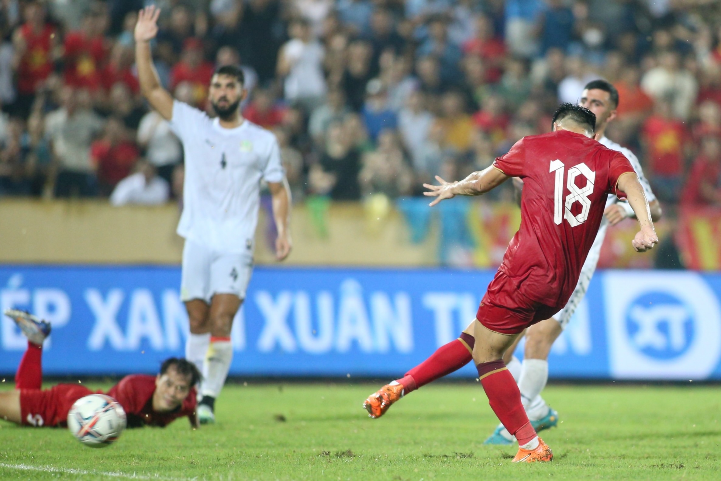 Màn thử nghiệm còn nhiều sai số của ĐT Việt Nam 6