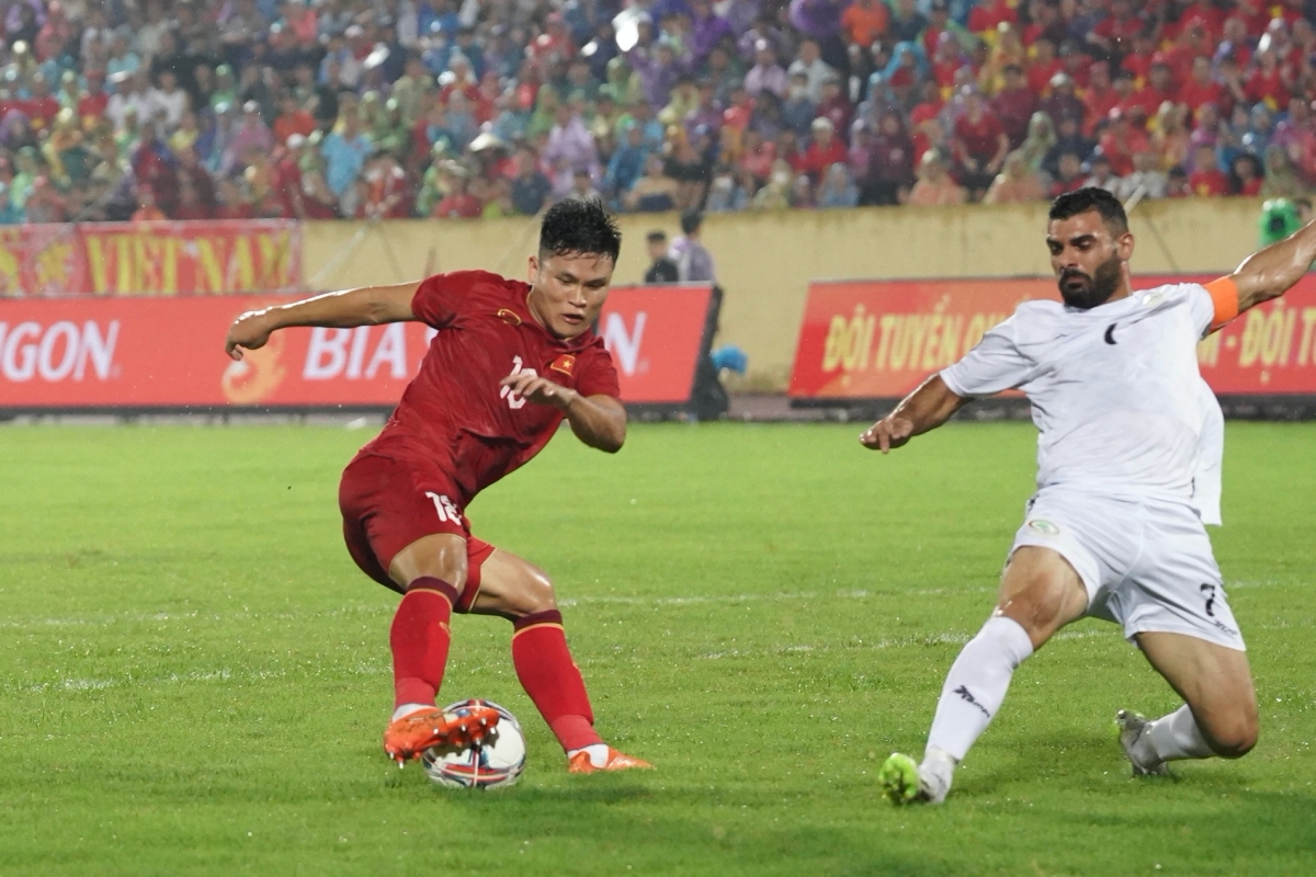 Công Phượng gọi, Văn Toàn trả lời trong trận thắng Palestine 2